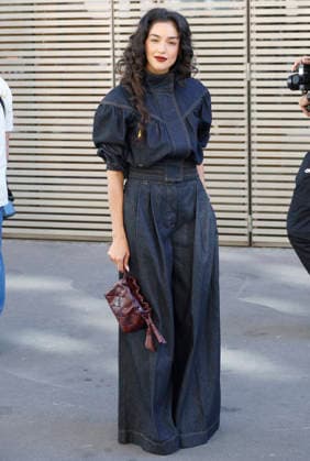 Guest at the Zimmermann Women’s Ready-to-Wear Spring Summer 2027 Collection fashion show during Paris Fashion Week on October 5, 2026. Christophe Aubert, Bestimage. Celebrities at the Zimmermann Women’s Ready-to-Wear Spring Summer 2027 Collection fashion show during Paris Fashion Week, October 5, 2026, Paris, France Copyright: xChristophexAubertx xBestimagexChristophexAubertx xBestimagex