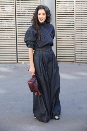 Guest at the Zimmermann Women’s Ready-to-Wear Spring Summer 2027 Collection fashion show during Paris Fashion Week on October 5, 2026. Christophe Aubert, Bestimage. Celebrities at the Zimmermann Women’s Ready-to-Wear Spring Summer 2027 Collection fashion show during Paris Fashion Week, October 5, 2026, Paris, France Copyright: xChristophexAubertx xBestimagexChristophexAubertx xBestimagex