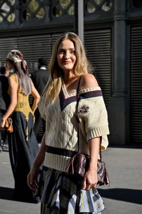 PFW Zimmermann Outside Arrivals AJ Michalka arriving at Zimmermann show during Paris Fashion Week, in Paris, France on 5 October 2026. Photo by Julien Reynaud APS-Medias ABACAPRESS.COM Paris France Copyright: xReynaudxJulien APS-Medias ABACAx