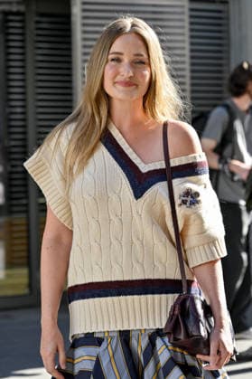 PFW Zimmermann Outside Arrivals AJ Michalka arriving at Zimmermann show during Paris Fashion Week, in Paris, France on 5 October 2026. Photo by Julien Reynaud APS-Medias ABACAPRESS.COM Paris France Copyright: xReynaudxJulien APS-Medias ABACAx
