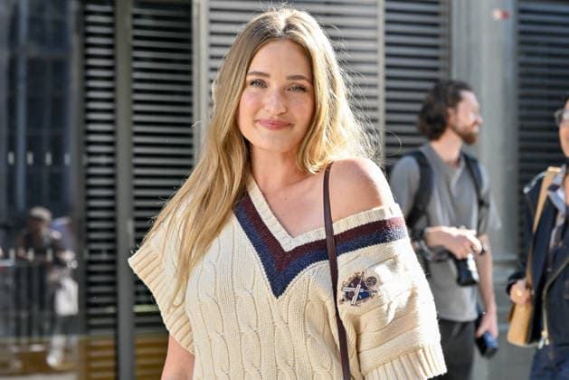 PFW Zimmermann Outside Arrivals AJ Michalka arriving at Zimmermann show during Paris Fashion Week, in Paris, France on 5 October 2026. Photo by Julien Reynaud APS-Medias ABACAPRESS.COM Paris France Copyright: xReynaudxJulien APS-Medias ABACAx