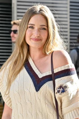 PFW Zimmermann Outside Arrivals AJ Michalka arriving at Zimmermann show during Paris Fashion Week, in Paris, France on 5 October 2026. Photo by Julien Reynaud APS-Medias ABACAPRESS.COM Paris France Copyright: xReynaudxJulien APS-Medias ABACAx