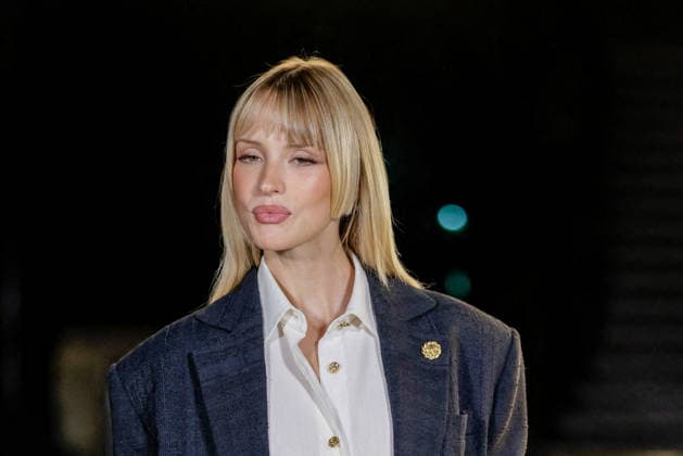 Angèle at the photocall for the Chanel Spring Summer 2027 Women’s Ready-to-Wear Collection show during Paris Fashion Week (PFW) at the Grand Palais in Paris, France, on October 5, 2026. Olivier Borde, Bestimage. Photocall at the Chanel Women’s Ready-to-Wear Spring Summer 2027 show as part of Paris Fashion Week on October 5, 2026, in Paris, France. Paris, France Copyright: xOLIVIERxBORDEx xBESTIMAGExOLIVIERxBORDEx xBESTIMAGEx