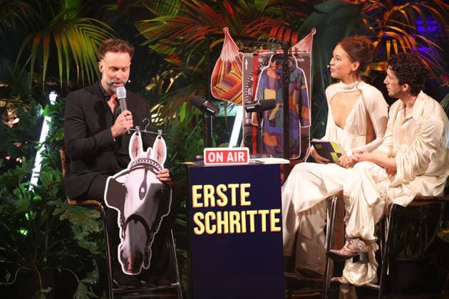 FIRST STEPS 2026 Hosts Malaya and Maximilian; Medium-Length Feature Film Acceptance Speech by Erik Schmitt; Award Ceremony on Stage at the FIRST STEPS 2026 Awards at the Theater des Westens in Berlin Copyright: xEventpressxFuhrx
