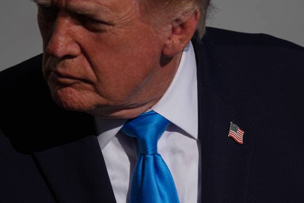 President Trump departs White House for Nebraska midterm campaign rally WASHINGTON, D.C., UNITED STATES - OCTOBER 05: U.S. President Donald Trump speaks to press members before boarding Marine One on the South Lawn of the White House in Washington, D.C., on October 5, 2026. Trump is traveling to Nebraska to attend a midterm campaign rally. Mehmet Eser Anadolu Washington, D.C. United States. Editorial use only. Please get in touch for any other usage. Copyright: x2026xAnadoluxMehmetxEserx