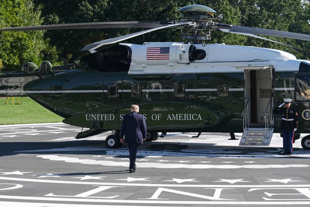 President Trump departs White House for Nebraska midterm campaign rally WASHINGTON, D.C., UNITED STATES - OCTOBER 05: U.S. President Donald Trump walks toward Marine One on the South Lawn of the White House in Washington, D.C., on October 5, 2026. Trump is traveling to Nebraska to attend a midterm campaign rally. Mehmet Eser Anadolu Washington, D.C. United States. Editorial use only. Please get in touch for any other usage. Copyright: x2026xAnadoluxMehmetxEserx