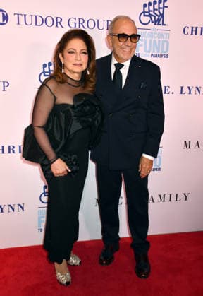 NEW YORK, NY - OCTOBER 5: Emilio Estefan and Gloria Estefan at the 41st Annual Great Sports Legends Dinner on October 5, 2026 at the New York Hilton in New York City. Copyright: xmpi099 MediaPunchx