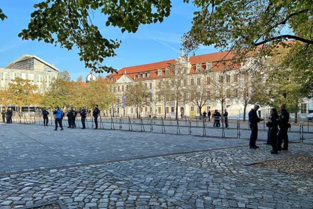 Magdeburg, Saxony-Anhalt, Germany, October 6, 2026: Inaugural session of the state parliament. Police are stationed in front of the state parliament building this morning. Barricades have been set up due to expected demonstrations. Copyright: xdtsxNachrichtenagenturx dts_137208