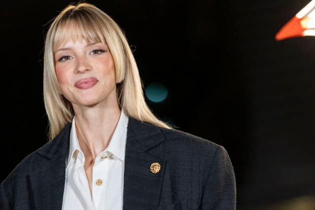 Angèle at the photocall for the Chanel Spring Summer 2027 collection at the Grand Palais in Paris on October 5, 2026. Olivier Borde, Bestimage. Photocall for the Chanel Spring Summer 2027 collection at the Grand Palais in Paris on October 5, 2026. Paris, France Copyright: xOLIVIERxBORDEx xBESTIMAGExOLIVIERxBORDEx xBESTIMAGEx