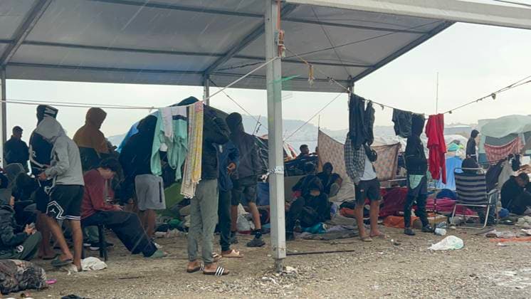 Migrants Camp on the Guano Esplanade in Ceuta, Awaiting Transfer Several migrants await transfer on the Guano Esplanade, October 6, 2026, in Ceuta, Spain. Following the eviction from El Trampolín, some migrants have begun camping on the Guano esplanade, where they await transfer to reception centers. OCTOBER 6, 2026. Gabriela Sardá Nún. Ceuta, Spain. Copyright: xGabrielaxSardaxNunezx 7824235