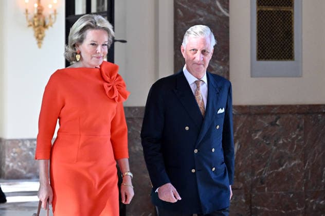 King Philippe and Queen Mathilde of Belgium receive athletes at Laeken Castle BRUSSELS, BELGIUM - OCTOBER 06: King Philippe (R) and Queen Mathilde (L) of Belgium receive Belgian athletes who have achieved significant sporting success over the past two years at the Royal Castle of Laeken in Brussels, Belgium, on October 06, 2026. The reception brings together athletes who won medals at European and world championships in Olympic and Paralympic disciplines, as well as athletes who delivered outstanding performances on the international stage. Dursun Aydemir Anadolu Brussels Belgium. Editorial use only. Please get in touch for any other usage. Copyright: x2026xAnadoluxDursunxAydemirx