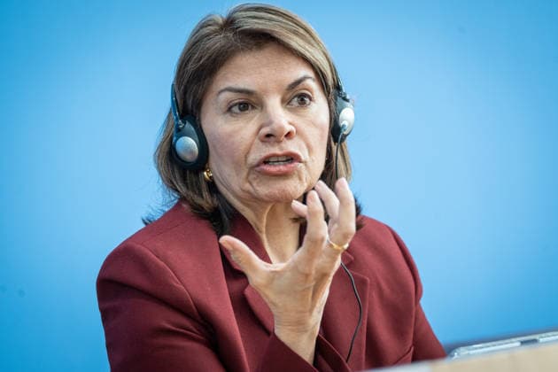 Laura Chinchilla Miranda, President of Costa Rica and Co-Chair of the ENSK Federal Press Conference in Berlin: Presentation on the North-South Commission on Development Policy (ENSK), Berlin, Germany, at the Federal Press Conference Building