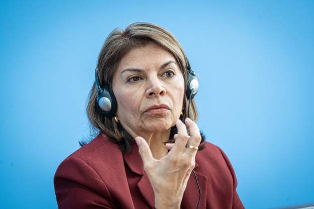 Laura Chinchilla Miranda, President of Costa Rica and Co-Chair of the ENSK Federal Press Conference in Berlin: Presentation on the North-South Commission on Development Policy (ENSK), Berlin, Germany, at the Federal Press Conference Building