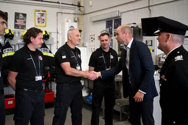 The Prince Of Wales Visits Ilminster ILMINSTER, ENGLAND - OCTOBER 06: Prince William, Prince of Wales shakes hands with members of the Devon and Somerset Fire and Rescue Service during his visit to Ilminster Fire Station on October 06, 2026 in Ilminster, England. The Prince of Wales visited Ilminster in Somerset to learn about communities growing their resilience to wild fires, flood and challenges caused by extreme weather and global warming., Credit:Finnbarr Webster PA ROTA - B68 Avalon United Kingdom, England, Ilminster Copyright: xFinnbarrxWebsterx xPAxROTAx-xB68x xAvalonx 1141004144