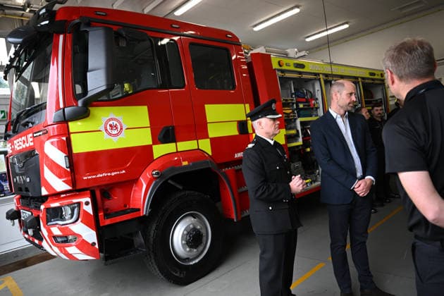 The Prince Of Wales Visits Ilminster ILMINSTER, ENGLAND - OCTOBER 06: Prince William, Prince of Wales speaks with members of the Devon and Somerset Fire and Rescue Service during his visit to Ilminster Fire Station on October 06, 2026 in Ilminster, England. The Prince of Wales visited Ilminster in Somerset to learn about communities growing their resilience to wild fires, flood and challenges caused by extreme weather and global warming., Credit:Finnbarr Webster PA ROTA - B68 Avalon United Kingdom, England, Ilminster Copyright: xFinnbarrxWebsterx xPAxROTAx-xB68x xAvalonx 1141004151