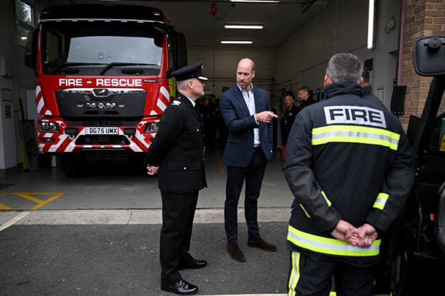 The Prince Of Wales Visits Ilminster ILMINSTER, ENGLAND - OCTOBER 06: Prince William, Prince of Wales speaks with Chief Fire Officer Simon Young and members of the Devon and Somerset Fire and Rescue Service during his visit to Ilminster Fire Station on October 06, 2026 in Ilminster, England. The Prince of Wales visited Ilminster in Somerset to learn about communities growing their resilience to wild fires, flood and challenges caused by extreme weather and global warming., Credit:Finnbarr Webster PA ROTA - B68 Avalon United Kingdom, England, Ilminster Copyright: xFinnbarrxWebsterx xPAxROTAx-xB68x xAvalonx 1141004222