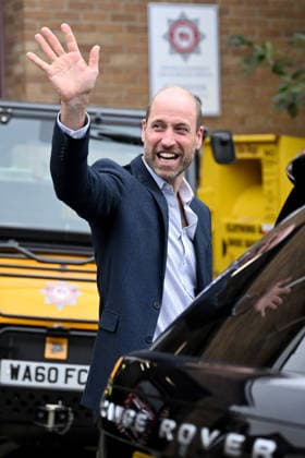 The Prince Of Wales Visits Ilminster ILMINSTER, ENGLAND - OCTOBER 06: Prince William, Prince of Wales waves to well wishers during his visit to Ilminster Fire Station on October 06, 2026 in Ilminster, England. The Prince of Wales visited Ilminster in Somerset to learn about communities growing their resilience to wild fires, flood and challenges caused by extreme weather and global warming., Credit:Finnbarr Webster PA ROTA - B68 Avalon United Kingdom, England, Ilminster Copyright: xFinnbarrxWebsterx xPAxROTAx-xB68x xAvalonx 1141004173