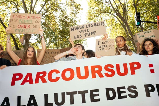 High School And University Student Protest - Toulouse High school pupils behind the banner, chanting - No to the struggle for places, yes to the class struggle. Protests by secondary school pupils and students calling for improvements to their living and learning conditions, supported by the trade unions CGT, FO, FSU and Solidaires. France, Toulouse, 6 October 2026. Photo by Patricia Huchot-Boissier AbacaPress.com. Toulouse OCCITANIE France Copyright: xHuchot-BoissierxPatricia ABACAx