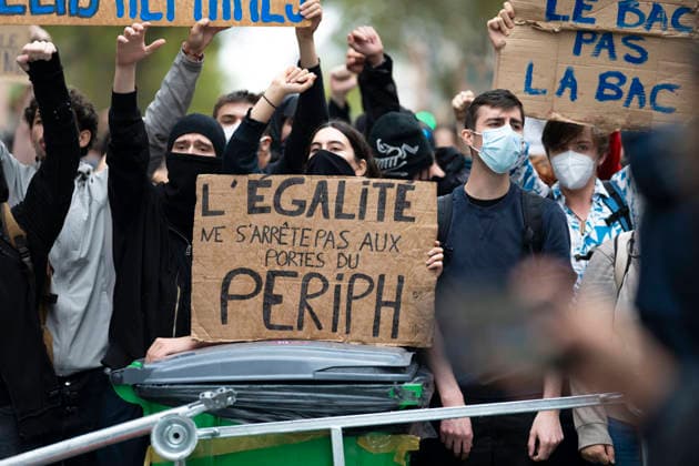 Students Demonstration outside Science Po Paris Students on Boulevard Saint Germain during a demonstration outside Science Po in Paris, France on October 7 2026 in support of high school students. Photo by Eliot Blondet ABACAPRESS.COM Paris France Copyright: xBlondetxEliot ABACAx