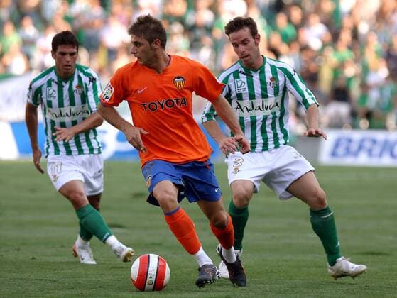 Joaquin (Valencia, vorn li.) gegen Fernando Vega (Betis Sevilla, re.) - NOxONLINExUSE Fußball Herren Primera Division 2007 2008, 1. Spanische Liga, Real Betis Sevilla - Valencia CF 1:2, Vdig, Gruppe Sevilla Dynamik, Fußball Herren Primera Division 2007 2008, 1. Spanische Liga, Real Betis Sevilla - Valencia CF 1:2, Vdig, Gruppe Sevilla Dynamik,