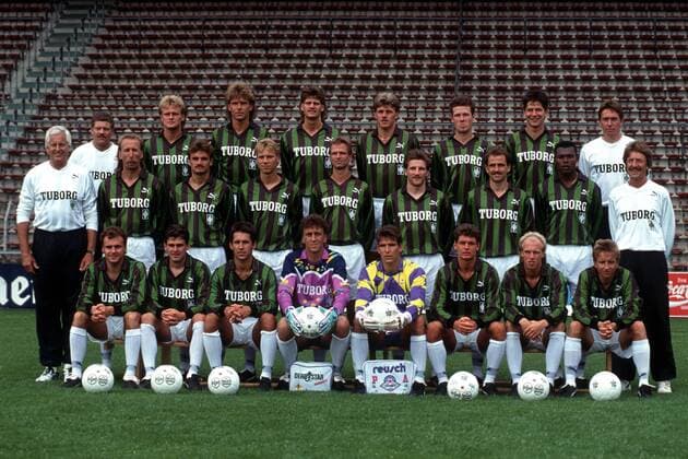Kader Borussia Mönchengladbach 1991 1992, hi.v.li.: Jörg Neun (2.v.li.), Thomas Pfannkuch, Joachim Stadler, Michael Klinkert, Thomas Huschbeck, Hans Jörg Criens, Bernd Krauss, Mitte: Co Trainer Karl Heinz Drygalsky, Frank Schulz, Martin Max, Horst Steffen, Holger Fach, Thomas Kastenmaier, Christian Hochstätter, Bachirou Salou, Trainer Gerd vom Bruch, vorn: Martin Schneider, Manfred Stefes, Thomas Eichin, Torhüter Dirk Heyne und Uwe Kamps, Karlheinz Pflipsen, Peter Wynhoff, Norbert Meier