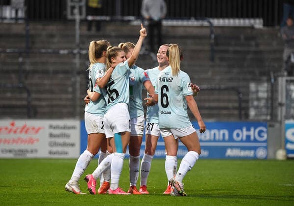 Football, Women, Season 2021 2022, 1 Bundesliga 2 Matchday , 1 FFC Turbine Potsdam FC Carl Zeiss Jena, f l Nina Ehegötz 1 FFC Turbine Potsdam , Marie Höbinger 1 FFC Turbine Potsdam , Dina Orschmann 1 FFC Turbine Potsdam , Anna Gerhardt 1 FFC Turbine Potsdam , Maria Plattner 1 FFC Turbine Potsdam , Cheering after goal to 3 0, 03 09 2021, Copyright: xSebastianxRäppold MatthiasxKochx
