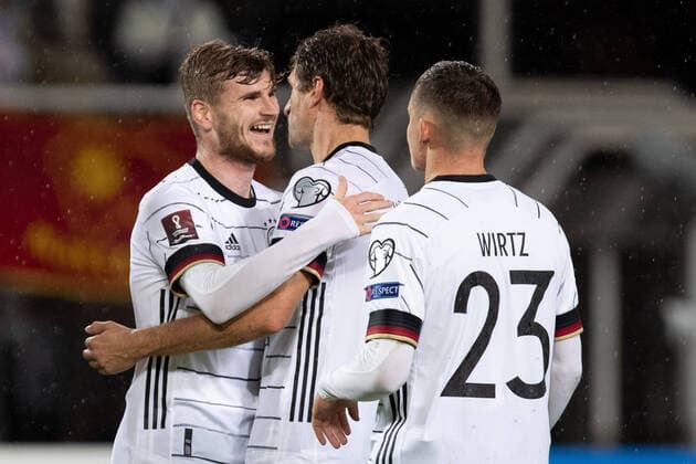 Timo Werner Germany 9 , Thomas Mueller Germany 13 , Florian Wirtz Germany 23 cheer over goal, MKD, North Macedonia vs Germany, 11 10 2021, World Cup Quali Europe, Group J, Season 2021 2022 DFB REGULATES PROHIBIT ANY USE OF PHOTOGRAPHS AS IMAGE SEQUENCES AND OR QUASI VIDEO MKD, North Macedonia vs Germany, 11 10 2021, World Cup Quali Europe, Group J, Season 2021 2022 Skopje Copyright: xEIBNER NikolaxKrsticx EP_EER