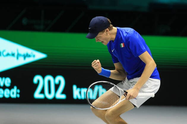 November 26, 2021, Turin, Italy: Turin, Italy, Pala Alpitour, November 26, 2021, Jannik Sinner (Italy) celebrates the victory of the match against John Isner (USA) during Davis Cup Finals 2021 - Stage Group E - Italy vs USA - Tennis Internationals Tennis Internationals - Davis Cup Finals 2021 - Stage Group E - Italy vs USA, Turin, Italy - ZUMAl164 20211126_zsa_l164_053 Copyright: xClaudioxBenedettox