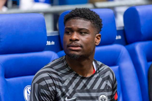 Substitute on the substitutes bench, Eric Junior Dina Ebimbe SGE , football, Bundesliga, 2022 2023, Veltins Arena Gelsenkirchen, FC Schalke 04 vs Eintracht Frankfurt 2 2 sports, football, Bundesliga, 2022 2023, FC Schalke 04 vs SG Eintracht Frankfurt 2 2, Veltins Arena Gelsenkirchen, Substitute on the substitutes bench, Eric Junior Dina Ebimbe SGE , DFL REGULATIONS PROHIBIT ANY USE OF PHOTOGRAPHS AS IMAGE SEQUENCES AND OR QUASI VIDEO, sports, football, Bundesliga, 2022 2023, FC Schalke 04 vs SG Eintracht Frankfurt 2 2, Veltins Arena Gelsenkirchen, stand by player on the bench, Eric Junior Dina Ebimbe SGE , DFL REGULATIONS PROHIBIT ANY USE OF PHOTOGRAPHS AS IMAGE SEQUENCES AND OR QUASI VIDEO