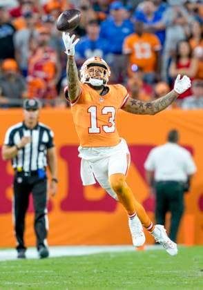 TAMPA, FL - OCTOBER 15: Tampa Bay Buccaneers wide receiver Mike Evans (13) during the NFL, American Football Herren, USA Football match between the Tampa Bay Bucs and Detroit Lions on October 15th 2023 at Raymond James Stadium, Tampa FL. (Photo by Andrew Bershaw Icon Sportswire) NFL: OCT 15 Lions at Buccaneers EDITORIAL USE ONLY Icon23101500294