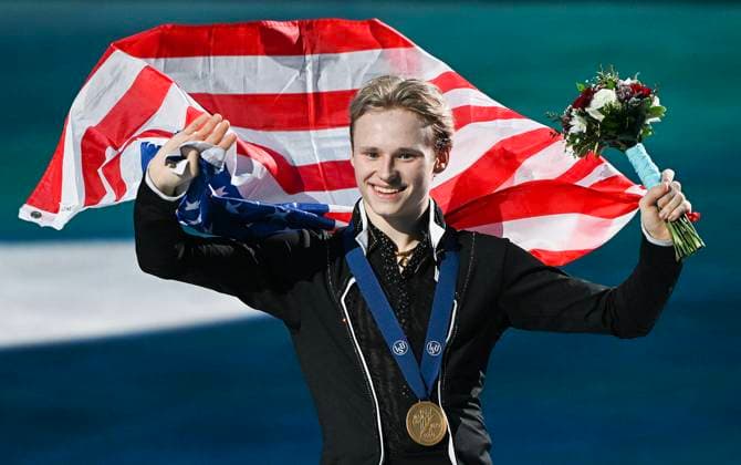 Bilder des Jahres 2024, Sport 03 März Sport Themen der Woche KW12 March 23, 2024, Montreal, Pq, CANADA: Gold medalist Ilia Malinin of the United States celebrates following the victory ceremony for the free skate in the men s competition at the 2024 ISU World Figure skating, Eiskunstlauf Championships in Montreal, Saturday, March 23, 2024. Ilia Malinin, - ZUMAc35_ 20240323_zaf_c35_561 Copyright: xGrahamxHughesx