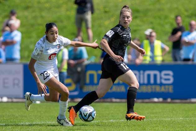 Soccer 2 Womens Bundesliga, Season 2023 2024, Matchday 24, SG 99 Andernach 1 FFC Turbine Potsdam on 12 05 2024 at Andernach Stadium in Andernach Maria Almasri 1 FFC Turbine Potsdam, 23 keeps the ball in sight Leonie Krump SG 99 Andernach, 12 meanwhile turns away Important note According to the regulations of the DFL German Football League or the DFB German Football Association, it is prohibited to use or have used photographs taken in the stadium and or of the game in the form of sequential images and or video-like photo series Foto Kirchner Media TH Copyright: xKirchner-Media THx