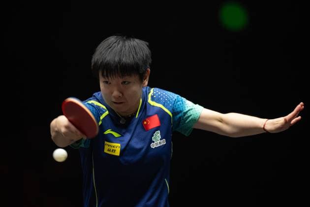 (241004) -- BEIJING, Oct. 4, 2024 -- Sun Yingsha hits a return during the women s singles quarterfinal match between Sun Yingsha of China and Ito Mima of Japan at 2024 World Table tennis, Tischtennis (WTT) China Smash in Beijing, China, Oct. 4, 2024. ) (SP)CHINA-BEIJING-TABLE TENNIS-WTT-CHINA SMASH-WOMEN S SINGLES (CN) XiaoxYijiu