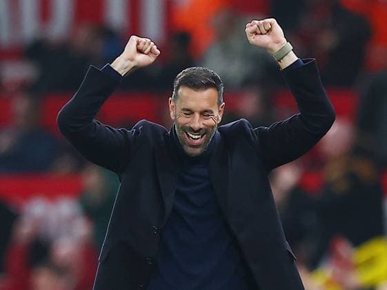 Bilder des Jahres 2024, Sport 10 Oktober Sport Bilder des Tages Manchester United, ManU interim manager Ruud van Nistelrooy celebrates their teams goal 1-0 Manchester United v Leicester City, EFL Carabao Cup, Fourth Round, Football, Old Trafford, Manchester, UK - 30 Oct 2024 EDITORIAL USE ONLY No use with unauthorised audio, video, data, fixture lists, club league logos or live services. Online in-match use limited to 120 images, no video emulation. No use in betting, games or single club league player publications. Copyright: xMattxWest Shutterstockx 14838217w
