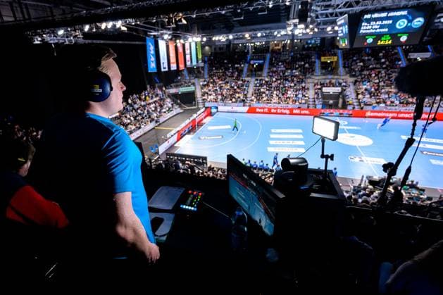Stuttgart HBL 24 25 TVB Stuttgart TBV Lemgo Commentator Florian Schmidt Sommerfeld DYN Stuttgart Porsche Arena Baden Württemberg Germany