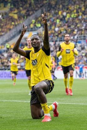 Goal for 0 1 by Serhou Guirassy Borussia Dortmund, 09 , Cheers, Goal celebration GER, TSG 1899 Hoffenheim vs Borussia Dortmund, Football, Men, 1 Bundesliga, Matchday 31, Season 2024 2025, 26 04 2025, DFL DFB REGULATES PROHIBIT ANY USE OF PHOTOGRAPHS AS IMAGE SEQUENCES AND OR QUASI VIDEO, GER, TSG 1899 Hoffenheim vs Borussia Dortmund, Football, Men, 1 Bundesliga, 31 Matchday, Season 2024 2025, 26 04 2025 Sinsheim Copyright: xEibner-Pressefoto WolfgangxFrankx EP_WFK