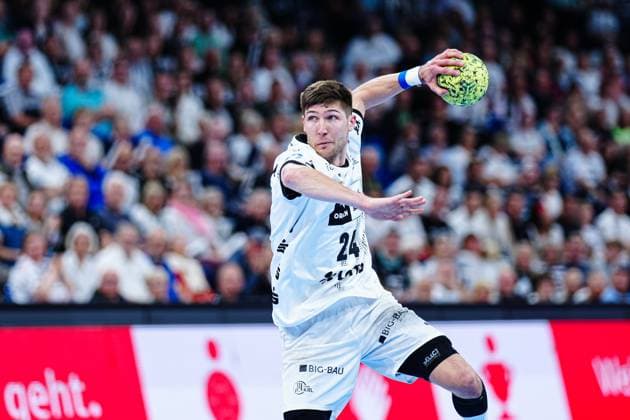 7 meter throw goal Lukas Zerbe THW Kiel, 24 GER, THW Kiel vs TBV Lemgo Lippe, Handball, Bundesliga, Matchday, 29, Season 2024 2025, 15 05 2025 GER, THW Kiel vs TBV Lemgo Lippe, Handball, Bundesliga, Matchday, 29, Season 2024 2025, 15 05 2025 Kiel Copyright: xEibner-Pressefoto MarcelxvonxFehrnx EP_MFN