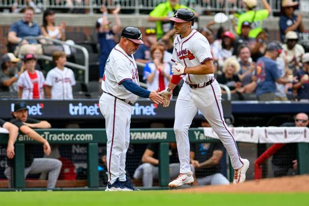 Atlanta Braves first baseman Matt Olson (28) celebrates after hitting a home run during a game against the Miami Marlins at Truist Park in Marietta, Georgia on Sunday, August 10, 2025. Jen Pawol, a minor-league umpire since 2016, makes her major-league debut on Saturday, making her the first female umpire in regular-season MLB, Baseball Herren, USA history. ATL20250810140 JulianxAlexander