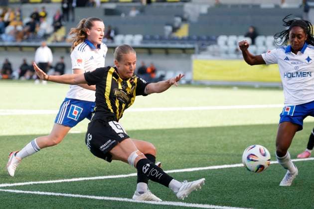 GOTHENBURG, SWEDEN 20250823 Häckens Anna Anvegard 10 during Saturdays Allsvenskan football match between BK Häcken and IFK Norrköping at Bravida Arena GÖTEBORG SWEDEN x9200x Copyright: xAdamxIhse TTx WOMEN S SWEDISH HÄCKEN-IFK NORRKÖPING