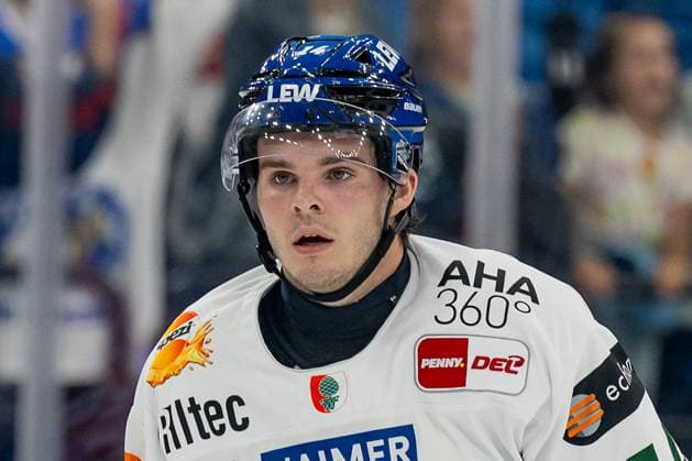 Donald D J Busdeker Augsburger Panther, 14 Portrait Portraet GER, EHC Red Bull Muenchen vs Augsburger Panther, Ice Hockey, DEL, Matchday 3, Season 2025 2026, 19 09 2025 GER, EHC Red Bull Muenchen vs Augsburger Panther, Ice Hockey, DEL, Matchday 3, Season 2025 2026, 19 09 2025 Muenchen Copyright: xEibner-Pressefoto HeikexFeinerx EP_HFR