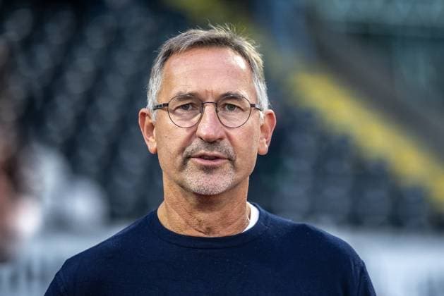 Football, Season 2025 2026, 3 Liga, Donaustadion Ulm, 7 Matchday, SSV Ulm 1846 Soccer SSV Jahn Regensburg, 21 09 2025 21 09 2025, Football, Season 2025 2026, 3 Liga, Donaustadion Ulm, 7 Matchday, SSV Ulm 1846 Soccer SSV Jahn Regensburg, Portrait Portrait Crop Single Image Managing Director Sport Achim Beierlorzer SSV Jahn Regensburg Photo Lucca Fundel Ulm Donaustadion Baden Württemberg Germany