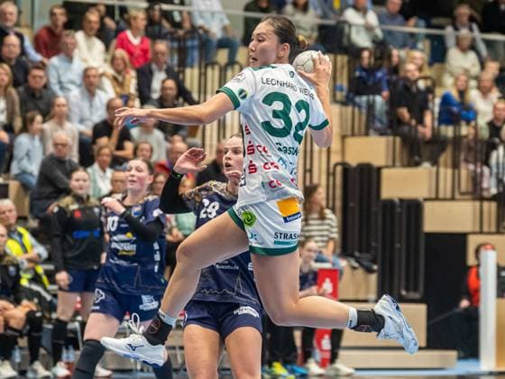 Haruno Sasaki Frisch Auf women, 32 on pace counterattack, Buxtehuder SV vs Frisch Auf Goeppingen, Handball, 1 Bundesliga, Season 2025 2026, 05 10 2025 Buxtehuder SV vs Frisch Auf Goeppingen, Handball, 1 Bundesliga, Season 2025 2026, 05 10 2025 Buxtehude Copyright: xEibner-Pressefoto MichaelxSchmidx EP_MST