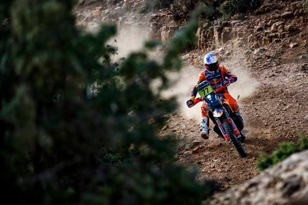W2RC - RALLYE DU MAROC 2025 77 BENAVIDES Luciano (ARG), Red Bull KTM Factory Racing, KTM 450 Rally Factory, FIM W2RC, RallyGP, action during the Stage 1 of the Rallye du Maroc 2025, 5th round of the 2025 WR2C on October 13, 2025 between Fes and Erfoud, Morocco - ErfoudMorocco Copyright: xJULIENxDELFOSSEx
