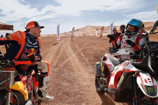 W2RC - RALLYE DU MAROC 2025 SANDERS Daniel (AUS), Red Bull KTM Factory Racing, KTM 450 Rally Factory, FIM W2RC, RallyGP, portrait, CORNEJO Ignacio (CHI), Hero Motorsports Team Rally, Hero 450 Rally, FIM W2RC, RallyGP, portrait, during the Stage 5 of the Rallye du Maroc 2025, 5th round of the 2025 WR2C on October 17, 2025 around Erfoud, Morocco - ErfoudMorocco Copyright: xFREDERICxLExFLOCxHx
