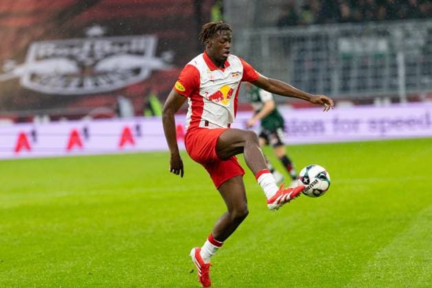 02 11 2025, Red Bull Arena, Salzburg, AUT, 1 FBL, FC Red Bull Salzburg vs SV Oberbank Ried, Grunddurchgang, 12 Runde, im Bild Joane Gadou RB Salzburg Joane Gadou RB Salzburg , during the Admiral Bundesliga, 12th round match between FC Red Bull Salzburg and SV Oberbank Ried at the Red Bull Arena in Salzburg, Austria on 2025 11 02 Expa Salzburg EP_gro