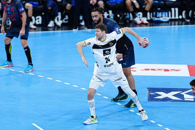 7 meter throw goal Lukas Zerbe THW Kiel, 24 GER, THW Kiel vs Montpellier Handball, Handball, EHF European League, Matchday 6, Season 2025 2026, 02 12 2025 GER, THW Kiel vs Montpellier Handball, Handball, EHF European League, Matchday 6, Season 2025 2026, 02 12 2025 Kiel Copyright: xEibner-Pressefoto MarcelxvonxFehrnx EP_MFN
