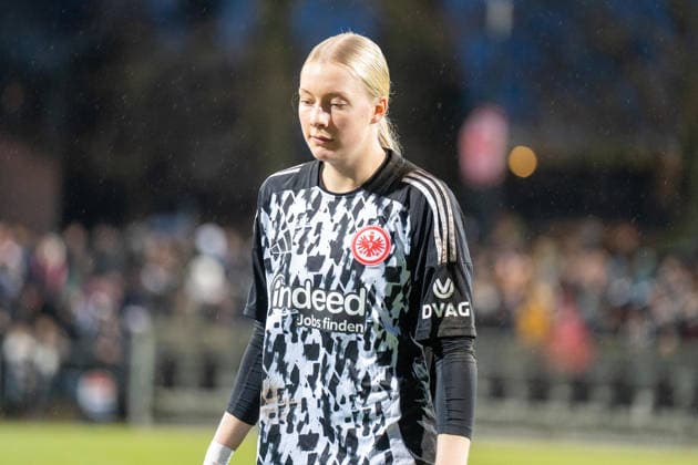 07 12 2025, xhfmx, Soccer Google Pixel Women Bundesliga, Eintracht Frankfurt FC Bayern Janne Krumme Eintracht Frankfurt, 21 DFL DFB REGULATIONS PROHIBIT ANY USE OF PHOTOGRAPHS as IMAGE SEQUENCES and or QUASI VIDEO Frankfurt am Main