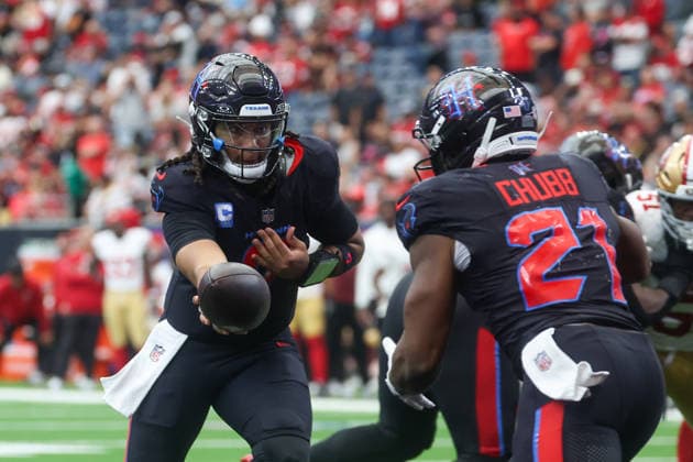 HOUSTON, TX - OCTOBER 26: Quarterback C.J. Stroud 7 of the Houston Texans hands the ball off to running back Nick Chubb 21 of the Houston Texans in their own end zone during the NFL, American Football Herren, USA game between Houston Texans and San Francisco 49ers on October 26, 2025, at NRG Stadium in Houston, TX. (Photo by David Buono Icon Sportswire) NFL: OCT 26 49ers at Texans EDITORIAL USE ONLY Icon251026195