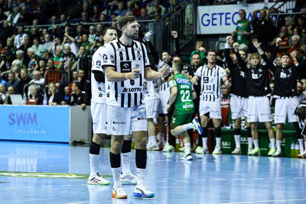 Harald Reinkind (THW Kiel,6) - Handball Bundesliga Saison 2025-2026 SC Magdeburg vs. THW Kiel in der GETEC Arena in Magdeburg - Aktion,Handball,Deutschland,23.12.2025