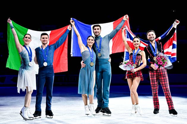 Ice Dance Awards, L-R, Charlene GUIGNARD & Marco FABBRI (ITA) second place, Laurence FOURNIER BEAUDRY & Guillaume CIZERON (FRA) first place, Lilah FEAR & Lewis GIBSON (GBR) third place, during Victory Ceremony, at the ISU Figure skating, Eiskunstlauf European Championships 2026, at Utilita Arena Sheffield, on January 17, 2026 in Sheffield, Great Britain. Noxthirdxpartyxsales aflo_316453130